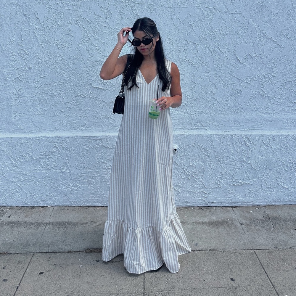 Boohoo White Striped Maxi Dress